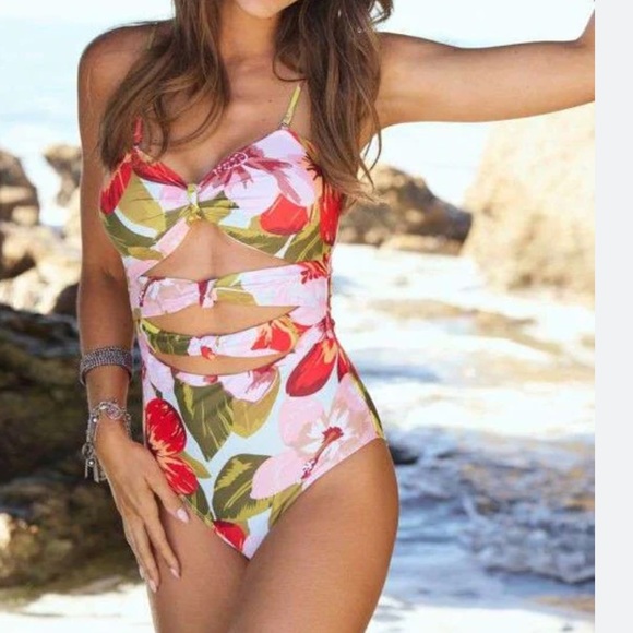 ❌sold❌ print swimsuit - Picture 1 of 10